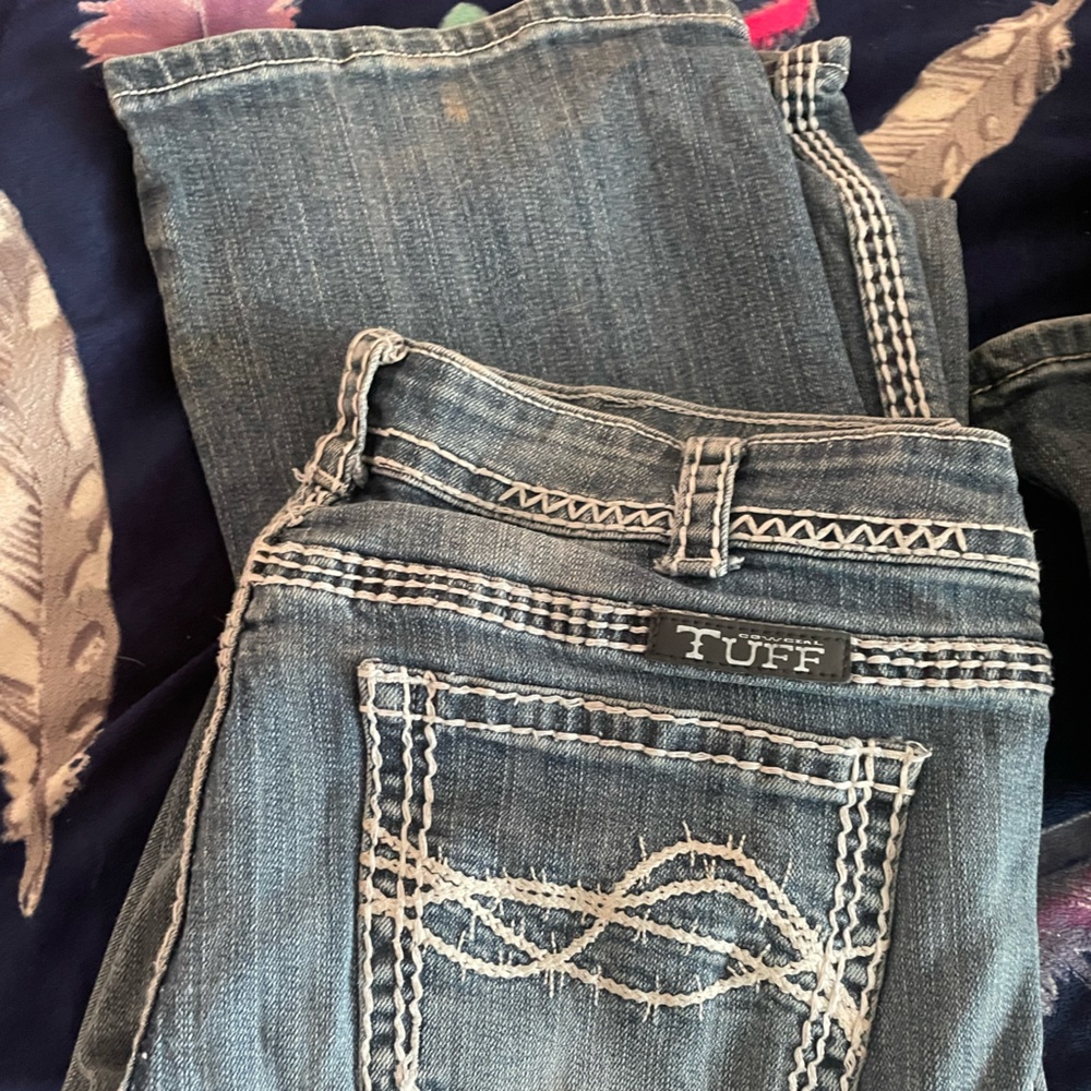 Cowgirl tuff jeanS